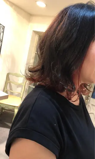 ミディアム 玉邑 美菜のヘアスタイル