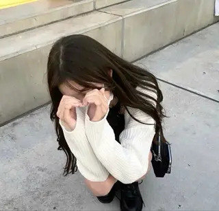 ロング カラー 透け上品ハイトーン 職人ゆうと🤍のヘアスタイル