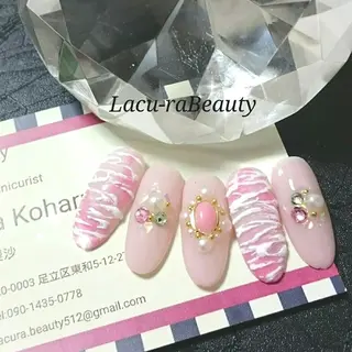 ネイル 小顔と腸の専門店 ラクーラビューティのエステ・リラクイメージ