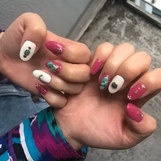 ネイル crestnail所属・小林 束紗のネイルデザイン