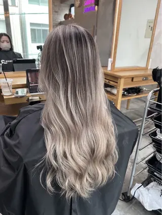 ロング カラー ROBIN所属・指名数No.1 /NAOYAのヘアスタイル