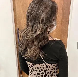 セミロング カラー HATSUMEI ゆうまのヘアスタイル