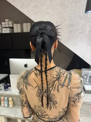 ヘアアレンジ Rio/ヘアセット/ ハイトーンカラーのヘアスタイル