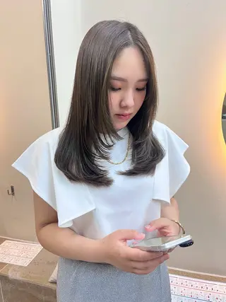 セミロング カラー パーマ L’me  TOKYO by youres所属・《柔らかhair𓍯 》木村美姫のヘアスタイル