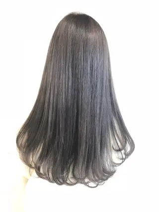 ロング カラー 松佐 ゆかりのヘアスタイル