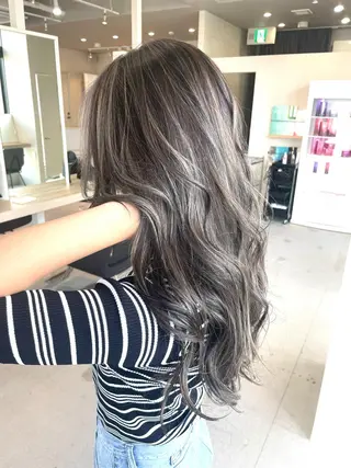 ロング カラー Lia所属・皆木 智晴のヘアスタイル