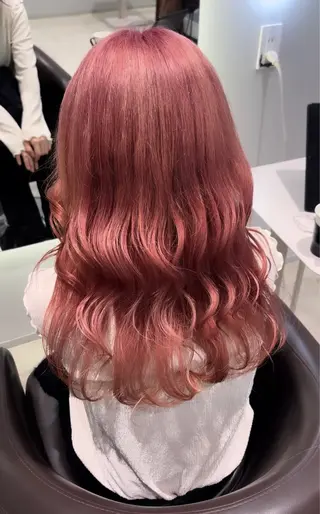 セミロング kelly.un MIUのヘアスタイル