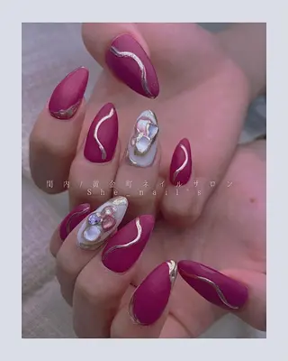 ネイル Blushオーナー Shiinaのネイルデザイン