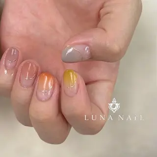 ネイル アトリエ　ミモザ所属・いまむら あかりのネイルデザイン