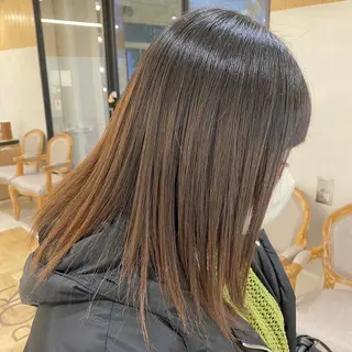 セミロング ついざき はるかのヘアスタイル