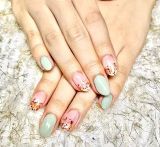 ネイル 鈴木 すみれのネイルデザイン