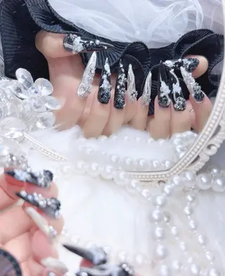 ネイル Yudia🦋 azuのネイルデザイン