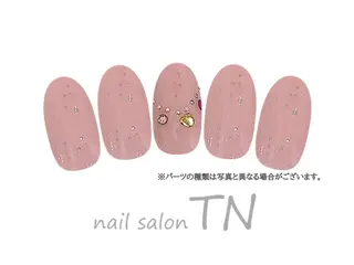 ネイル 矢川 まどかのネイルデザイン