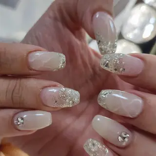 ネイル RUNWAY 　　の眉毛・アイブロウイメージ