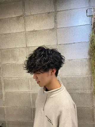 パーマ メンズ 友利 翔太のヘアスタイル