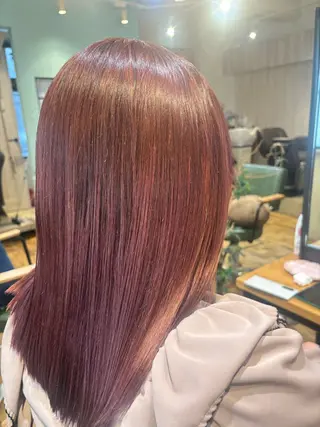 セミロング 艶カラー🫧 推しカラー🧸楽歌のヘアスタイル