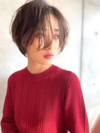 ショート カラー マネージャー八尾 裕一郎のヘアスタイル