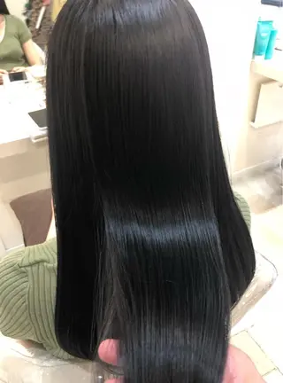 ロング 須賀 一美のヘアスタイル