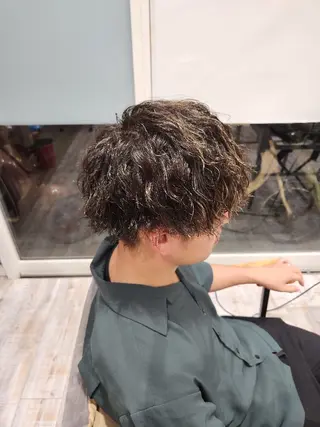 ショート パーマ 店長 とみー / ツヤ感＆似合わせのヘアスタイル