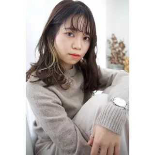 セミロング カラー fio マナミのヘアスタイル