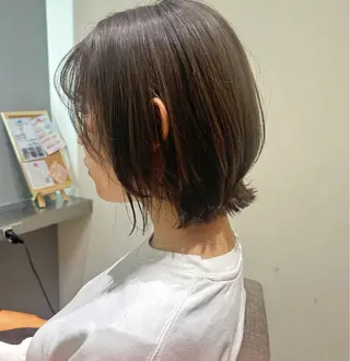 ミディアム ショート　縮毛矯正 レイヤー🌿FUKUのヘアスタイル