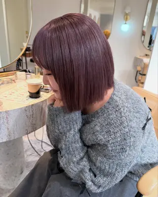 ショート カラー ミルクティー× グレージュMOMOのヘアスタイル