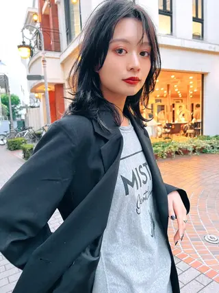 ミディアム カラー MUSASHI ブリーチカラー◎のヘアスタイル