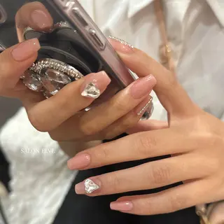 ネイル SALON ELVI.所属・SALON ELVI.のネイルデザイン