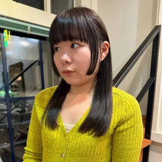 セミロング カラー Lilu しずくのヘアスタイル