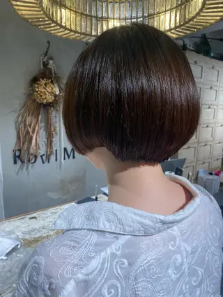 ショート デザインカラー/パー マ🦖外岡咲希🦖のヘアスタイル