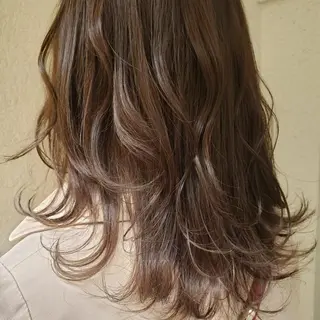 ミディアム 🇰🇷透明感×ハイ トーン🌟tomoのヘアスタイル