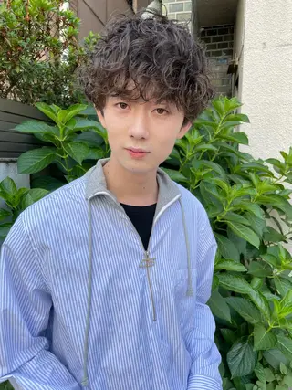 ショート カラー パーマ メンズ CiNEMA daikanyama所属・透明感カラー🫧 今泉健太のヘアスタイル