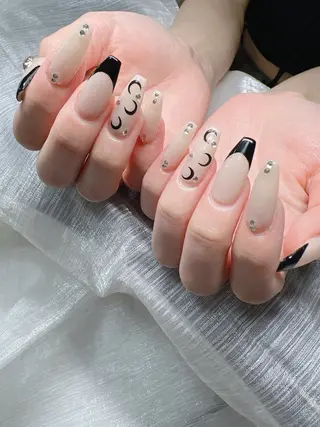 ネイル Lee Nailsのネイルデザイン