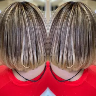 ミディアム 🩵波巻き／ツイスパ HARU💎のヘアスタイル