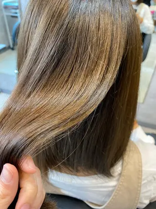 ミディアム カラー GLIDE所属・LAQ MINAのマツエク・マツパデザイン