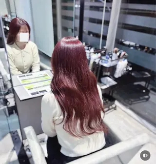 セミロング yui/色気カラー /コテ巻き風パーマのヘアスタイル