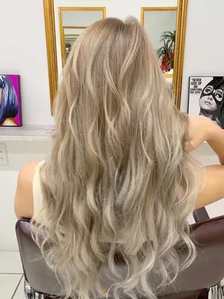 ロング カラー ヘアアレンジ Device ディバイスのヘアスタイル