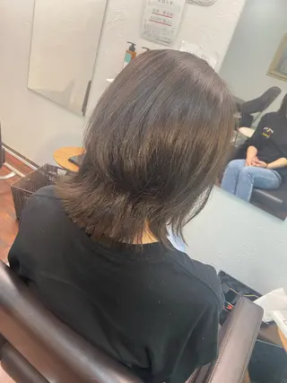 ミディアム 佐々木 菜摘のヘアスタイル