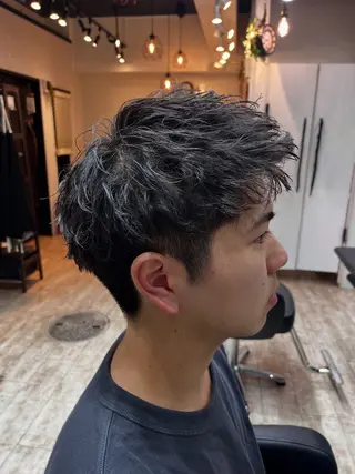 ショート Lily hair所属・メンズ’ショート特化 クロスのヘアスタイル