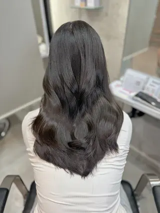 ミディアム カラー 池田 華怜のヘアスタイル