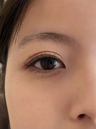 マツエク・マツパ マツエク・LED・まつげパーマ専門店EyeWish所属・shiori/耳ツボ /美眉/まつ毛パーマのマツエク・マツパデザイン