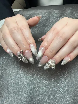 ネイル Ui_Amor (パラジェル)のネイルデザイン