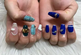 ネイル SOARE🤍 🤍のネイルデザイン