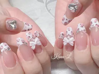 ネイル 芦辺 香奈のネイルデザイン