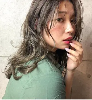 セミロング カラー パーマ アートディレクター のぐちのヘアスタイル