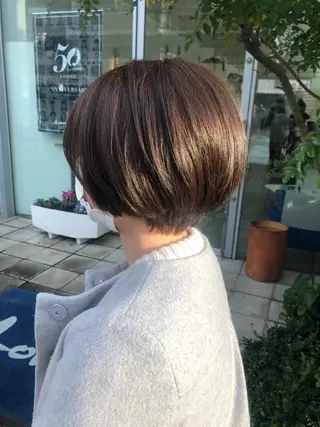 ショート カラー 本山　くせ毛のカット 尾島光季のヘアスタイル