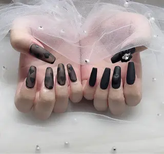 ネイル KARI ネイルサロンのネイルデザイン