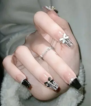 ネイル H3 Nail Tsuki🦋💙のネイルデザイン