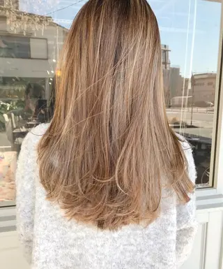 ロング カラー ヘアアレンジ Mariana/ 鶴原-ハイライトのヘアスタイル