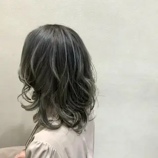 セミロング カラー enn.bleach by t.a.g所属・SHUNTA /ブリーチ/レイヤーのヘアスタイル